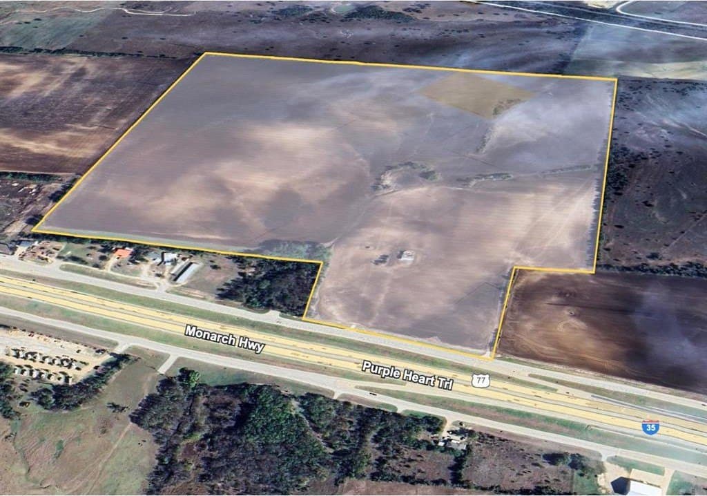 129.71 acres in Hill County - photo 2