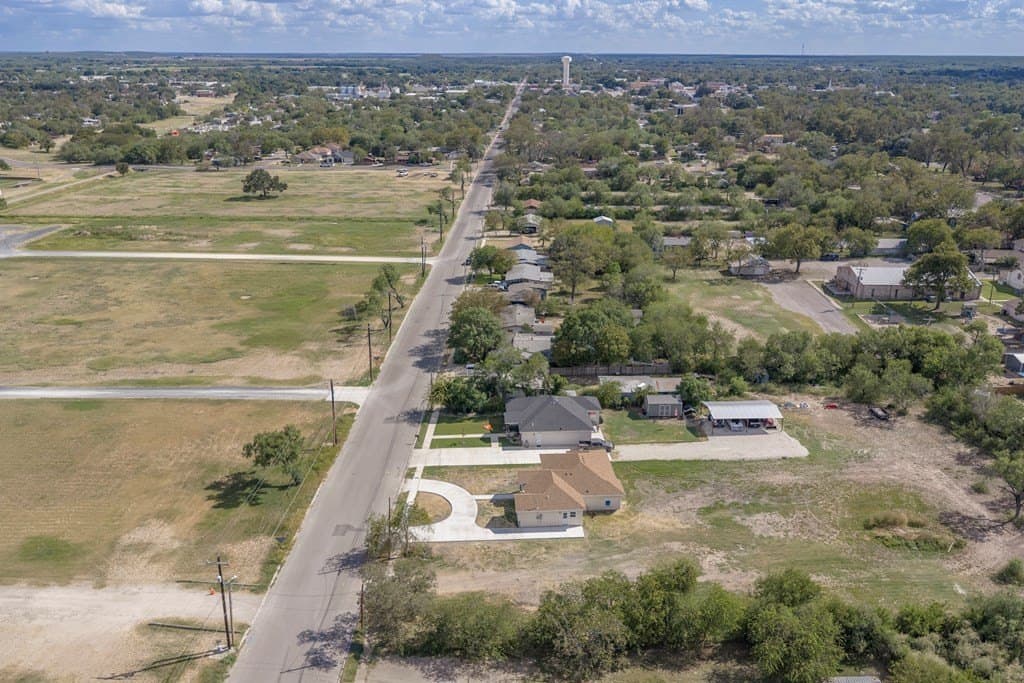 222,320 acres in Uvalde County - photo 35