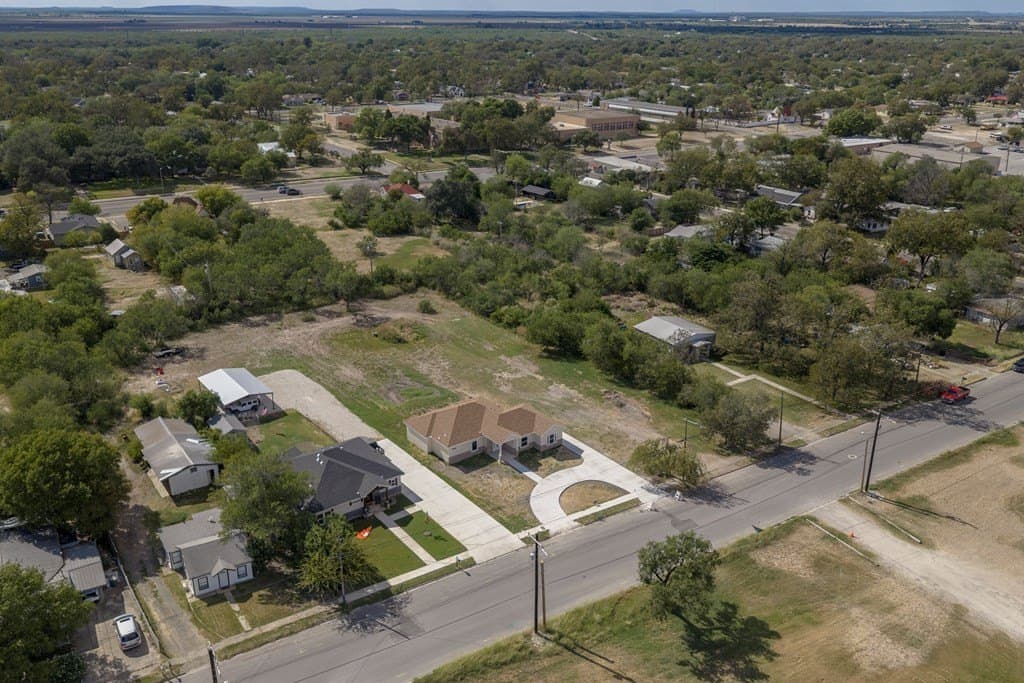 222,320 acres in Uvalde County - photo 42