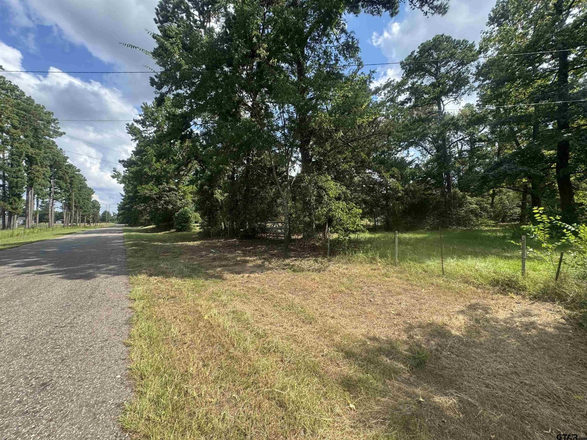 17.92 acres in Smith County - photo 3