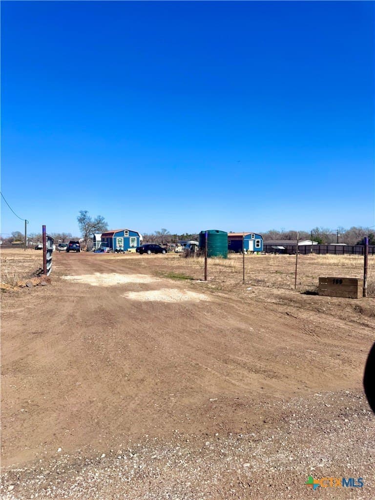 4.48 acres in Guadalupe County - photo 7