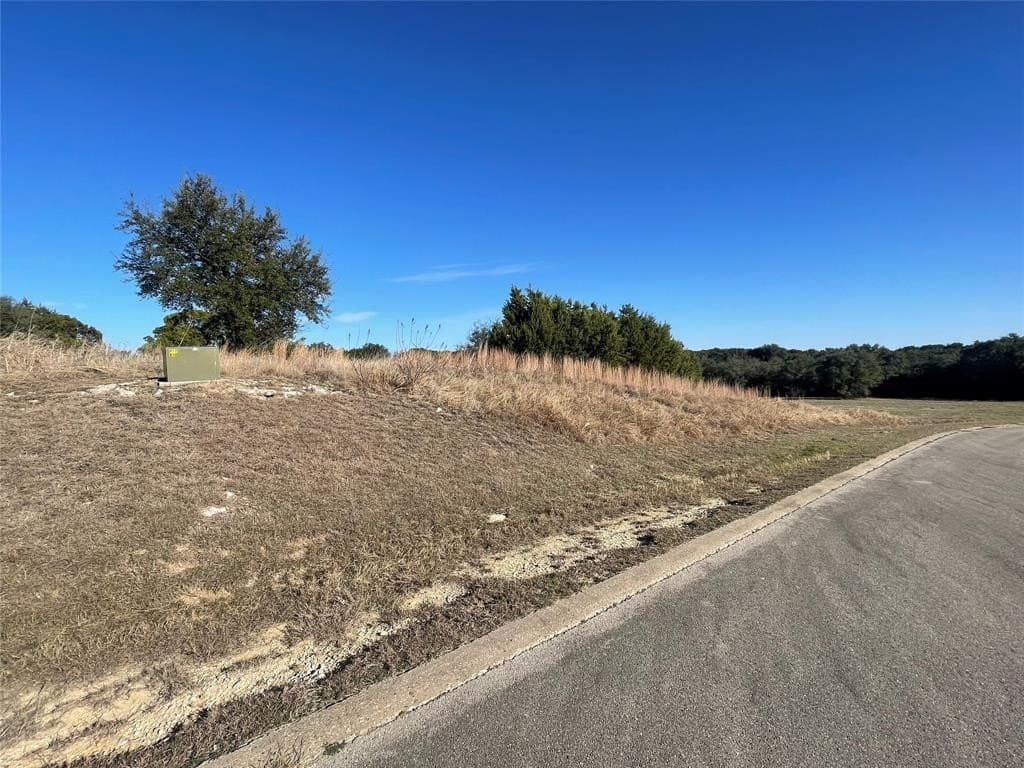 0.85 acres in Johnson County - photo 6
