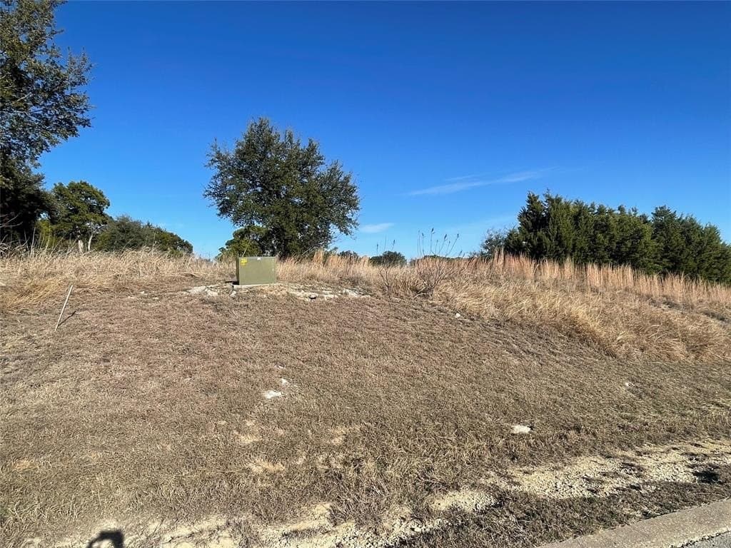 0.85 acres in Johnson County - photo 7