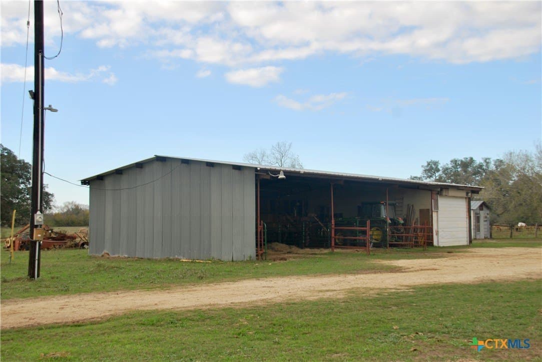 240.47 acres in Gonzales County - photo 15