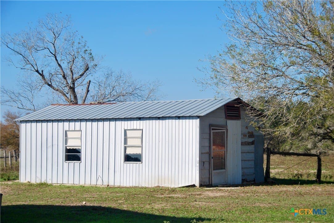 240.47 acres in Gonzales County - photo 16