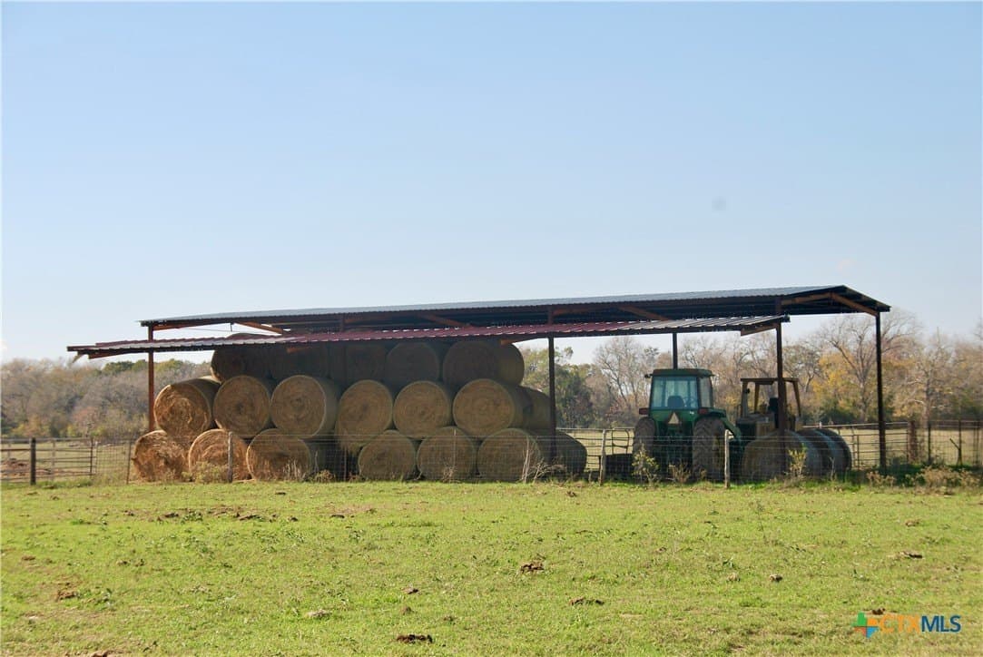 240.47 acres in Gonzales County - photo 17