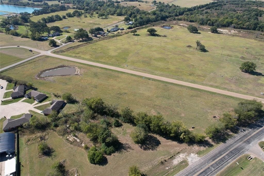 5.59 acres in Kaufman County - photo 2