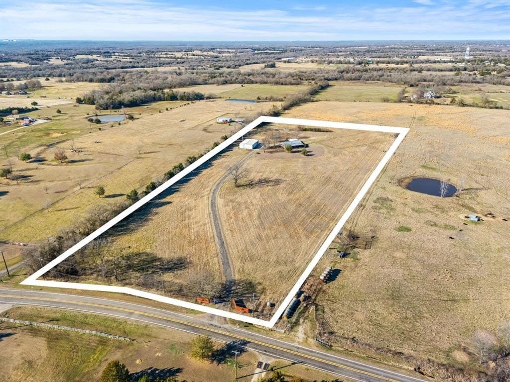 10.31 acres in Hunt County - photo 32
