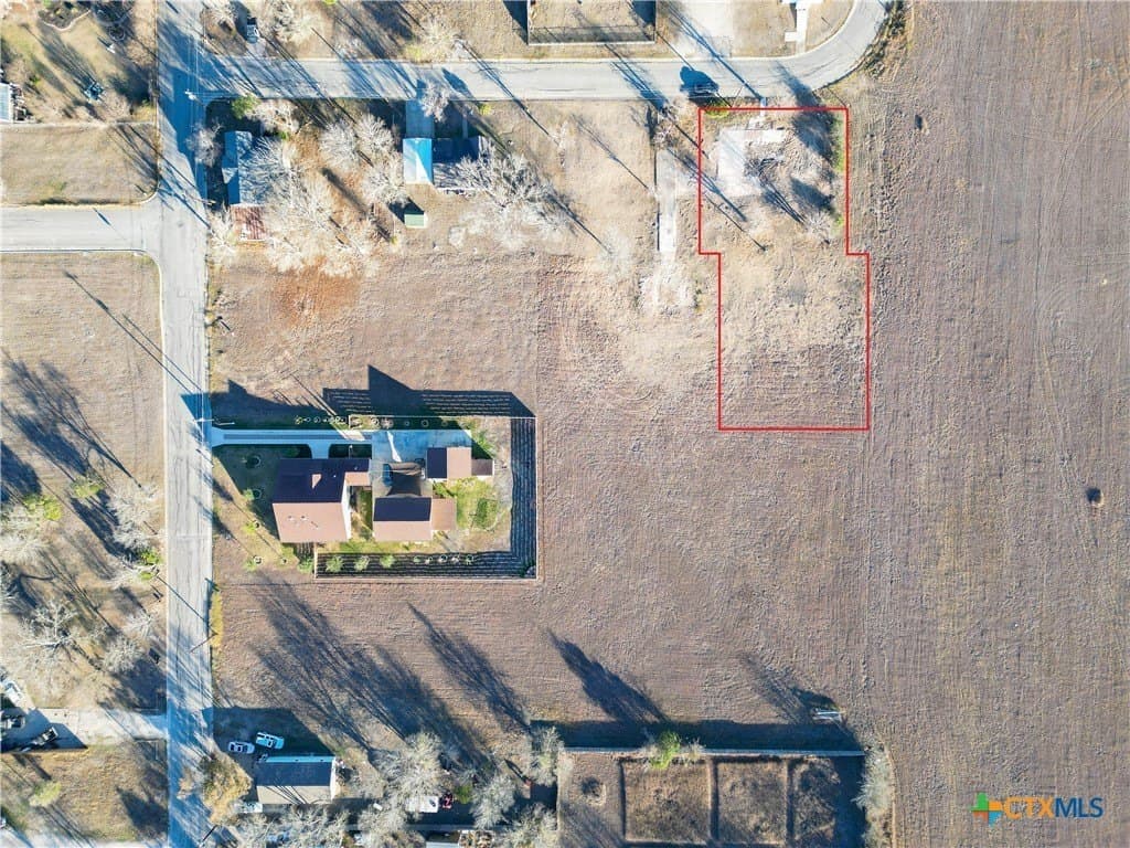 0.42 acres in Caldwell County - photo 2