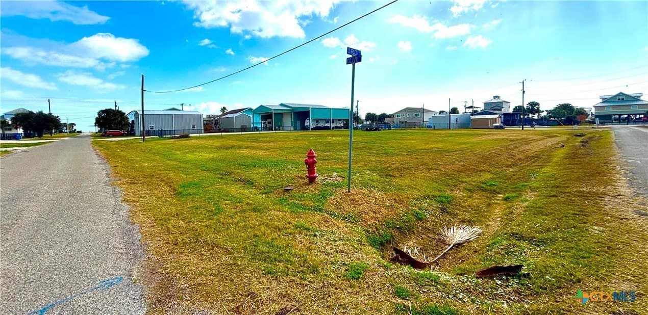 0.32 acres in Calhoun County - photo 4
