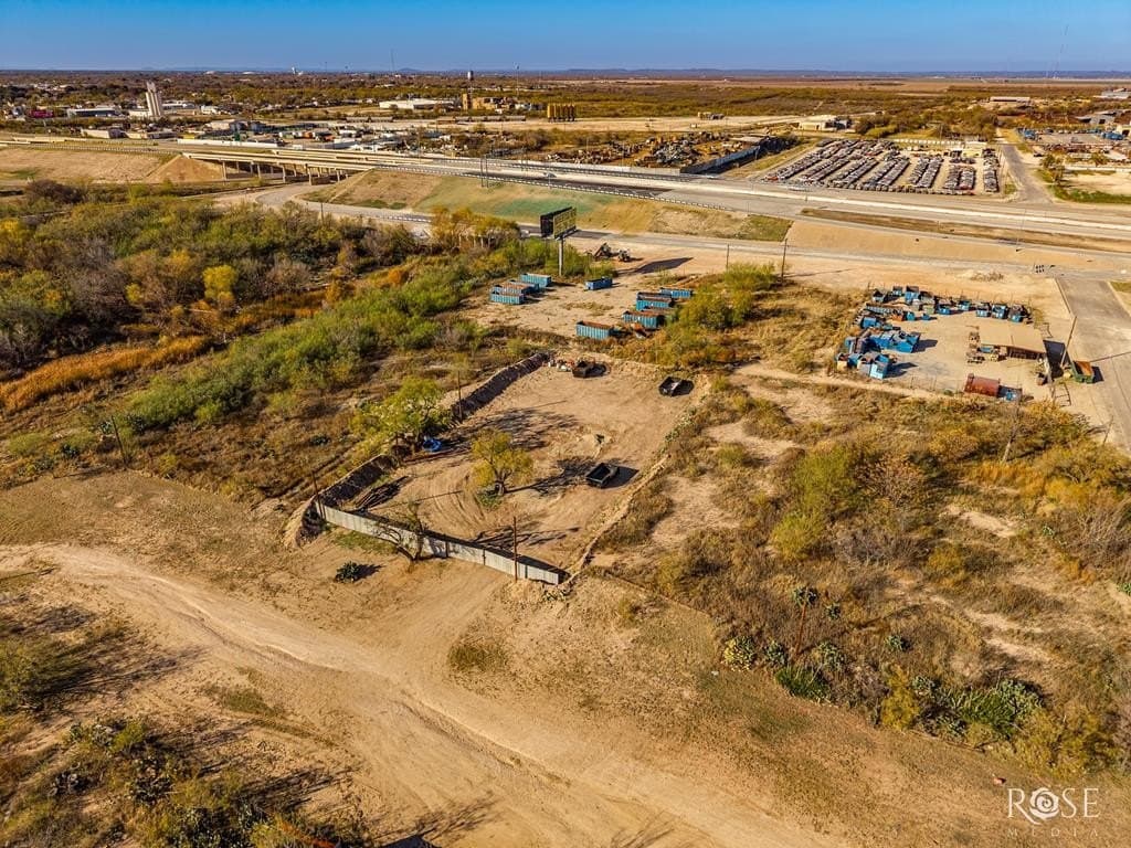 1310 Veck Street lot: 10