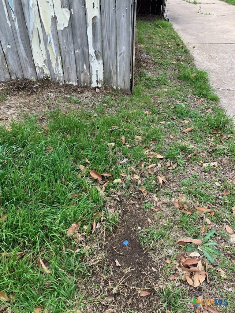 0.25 acres in Travis County - photo 6