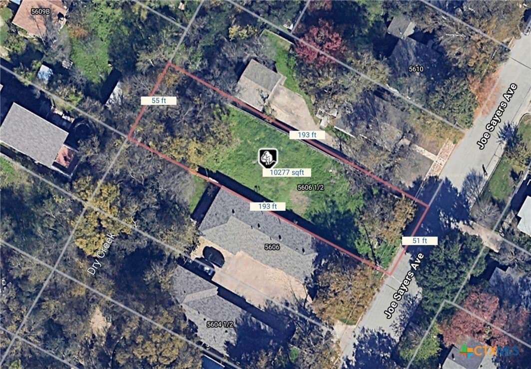 0.25 acres in Travis County - photo 4