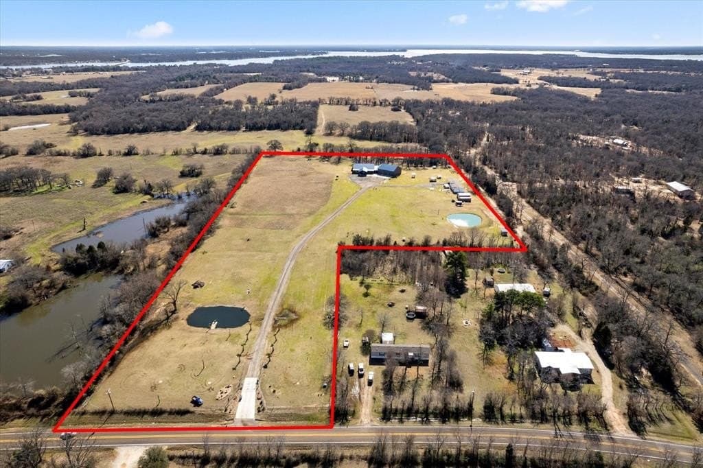 18.7 acres in Henderson County - photo 34