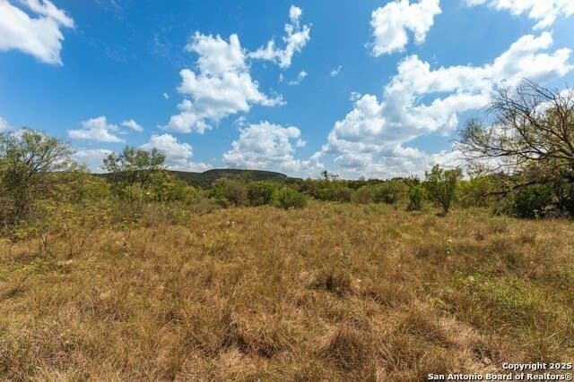 12.65 acres in Uvalde County - photo 63