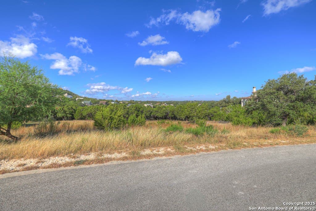 1.35 acres in Comal County - photo 4