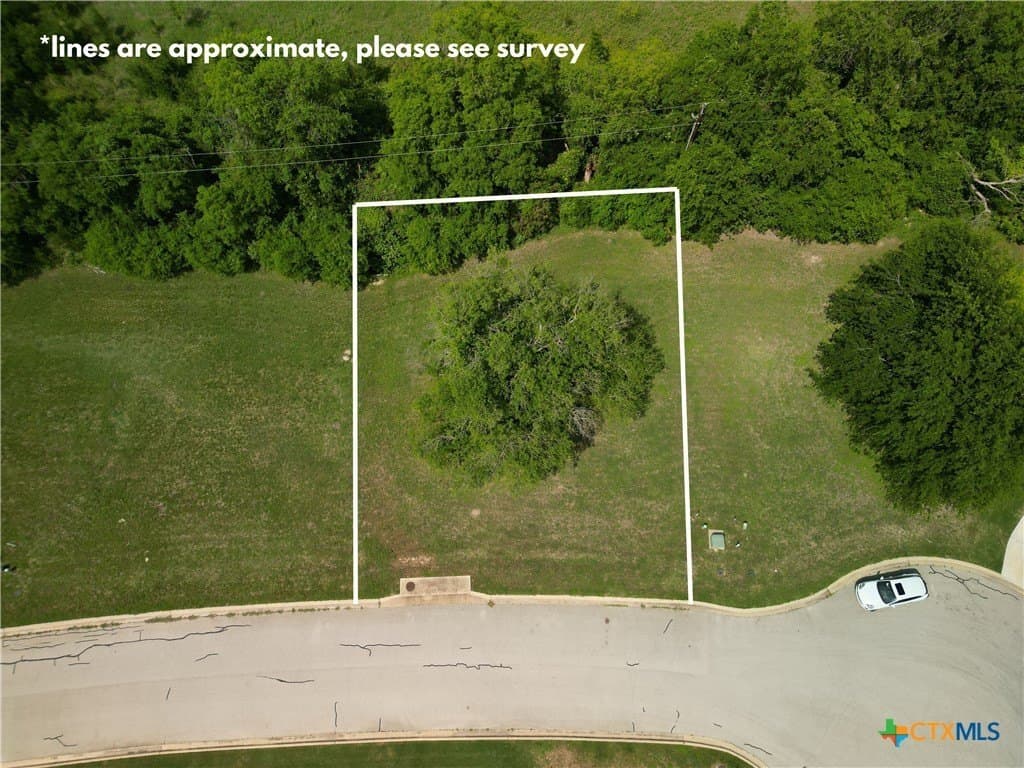 1916 Friars Grove Drive lot: 22