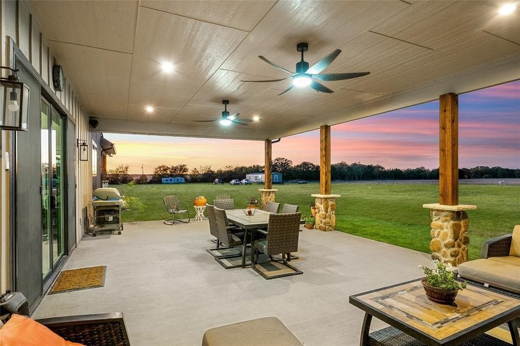 10.46 acres in Hunt County - photo 18