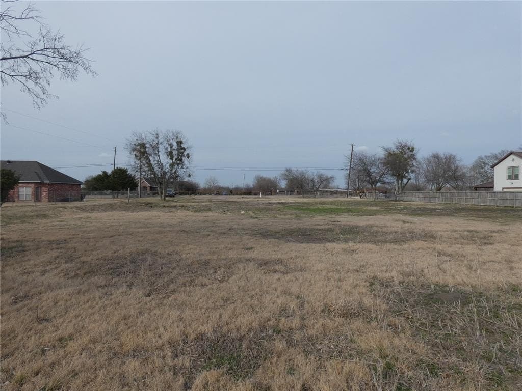 632 E Reindeer Road