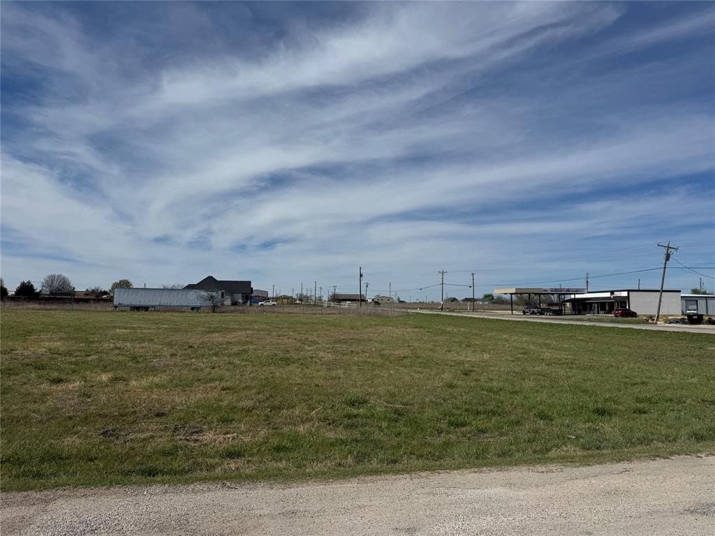 1.46 acres in Johnson County - photo 4
