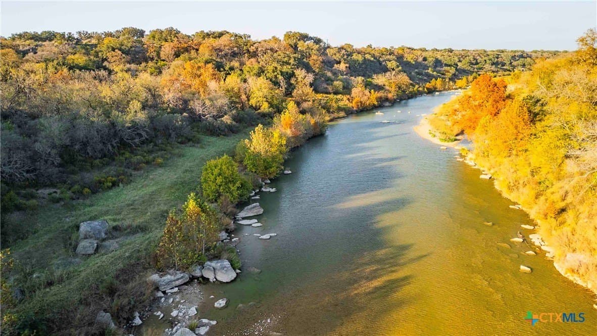 25.16 acres in Travis County - photo 5