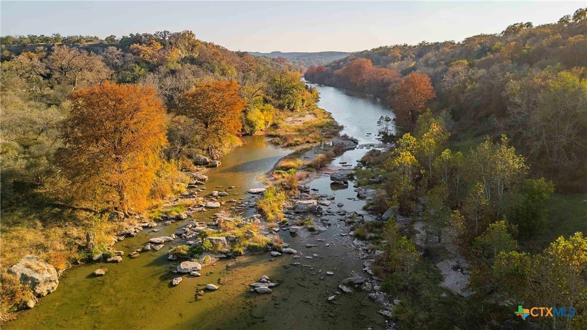 25.16 acres in Travis County - photo 4