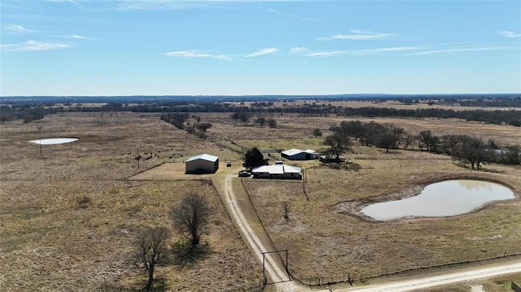 137.39 acres in Navarro County - photo 2
