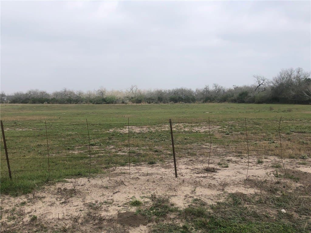 8.79 acres in Bee County - photo 2