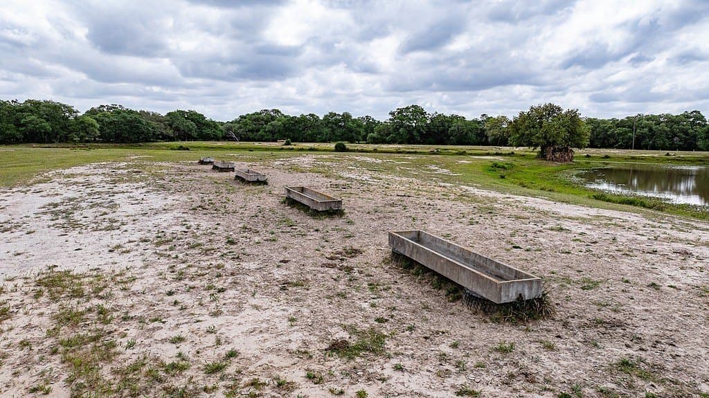 604.93 acres in Lavaca County - photo 25