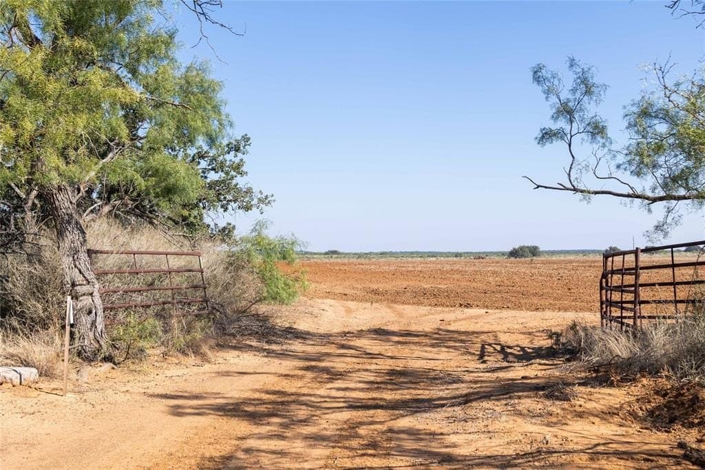 445 acres in Coleman County - photo 2