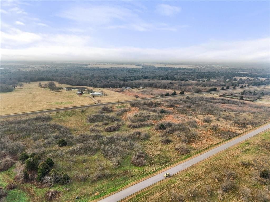 1.77 acres in Navarro County - photo 9