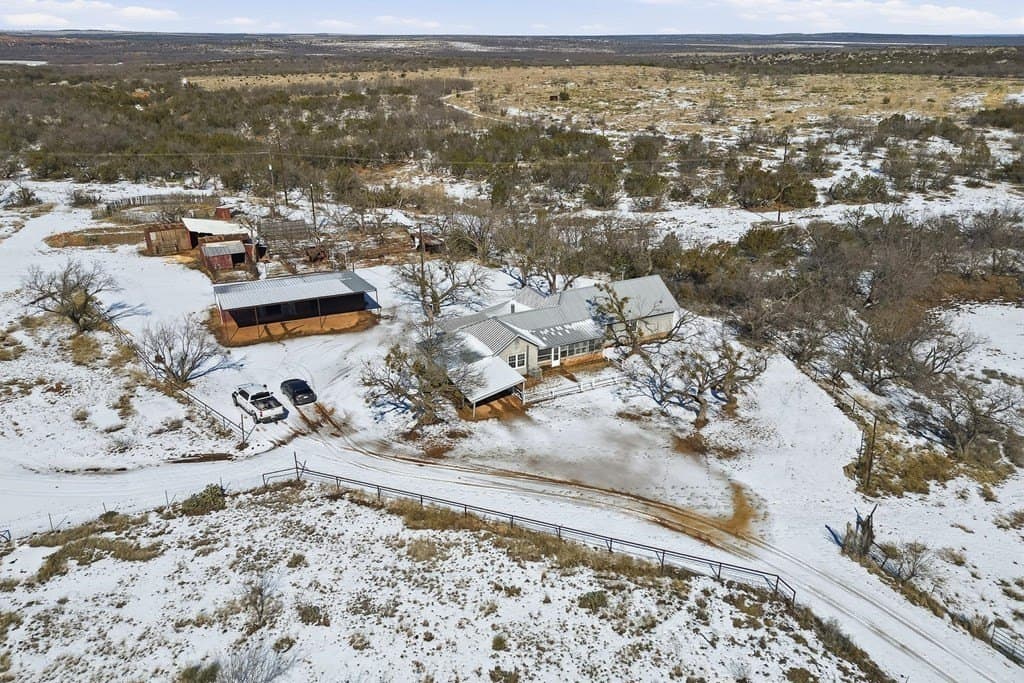 24.36 acres in Nolan County - photo 3