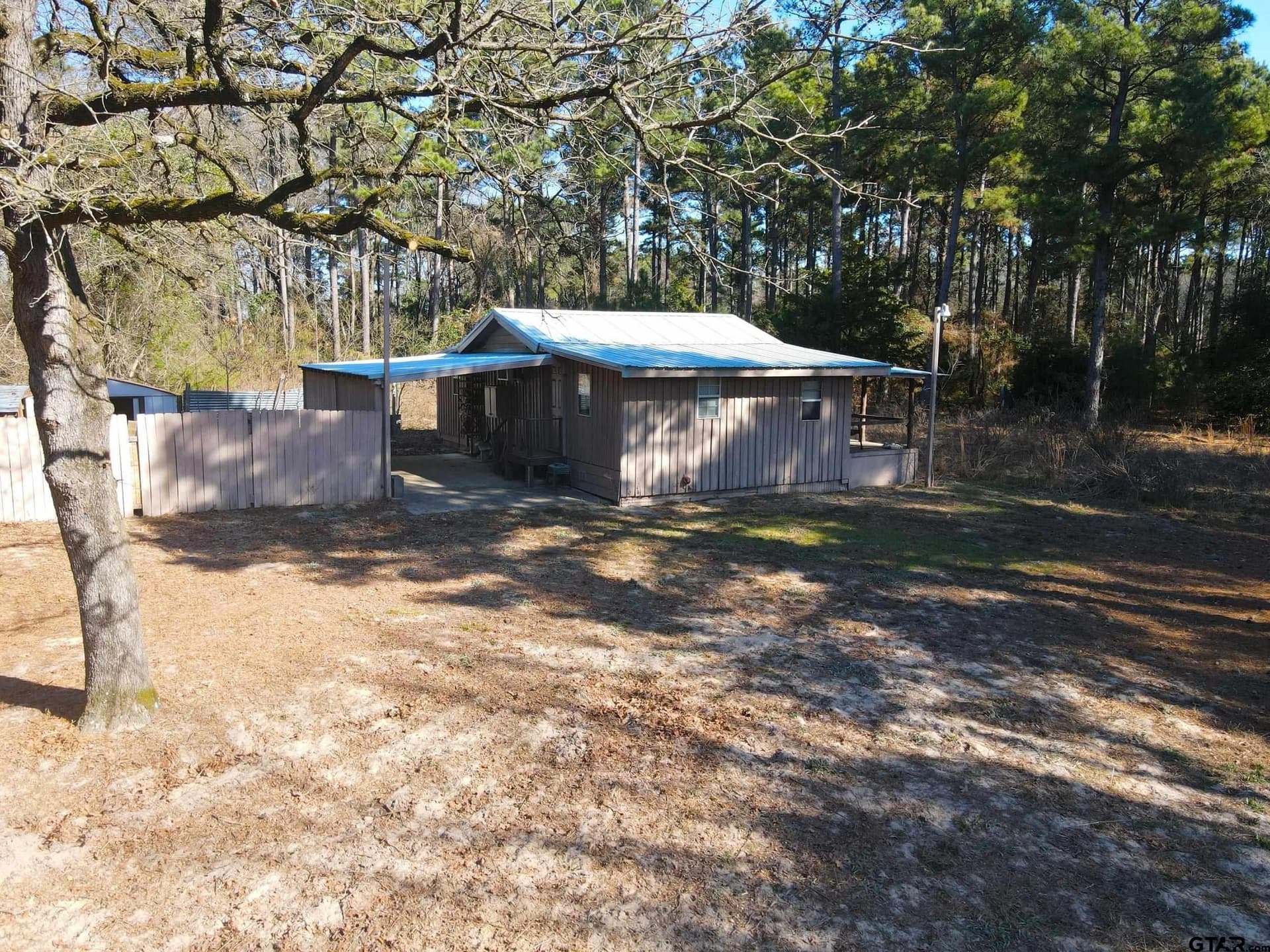 1629 N FM 2869