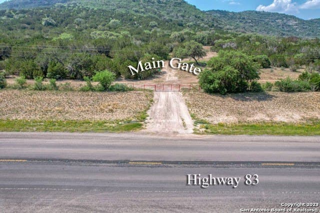60.03 acres in Real County - photo 3