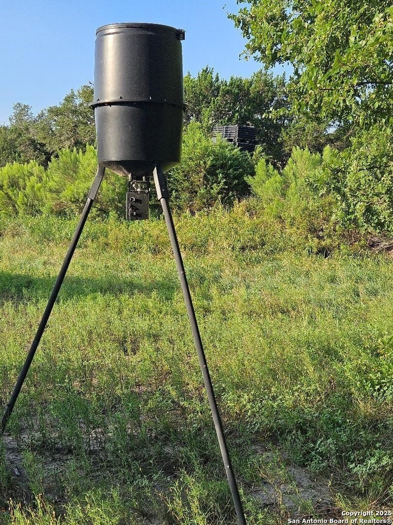 6.85 acres in Bandera County - photo 2