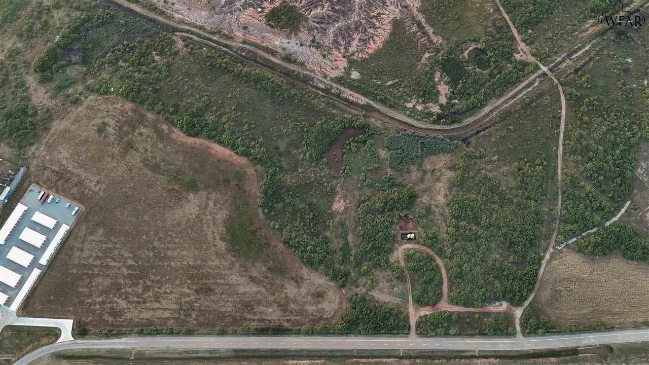 16.01 acres in Wichita County - photo 6
