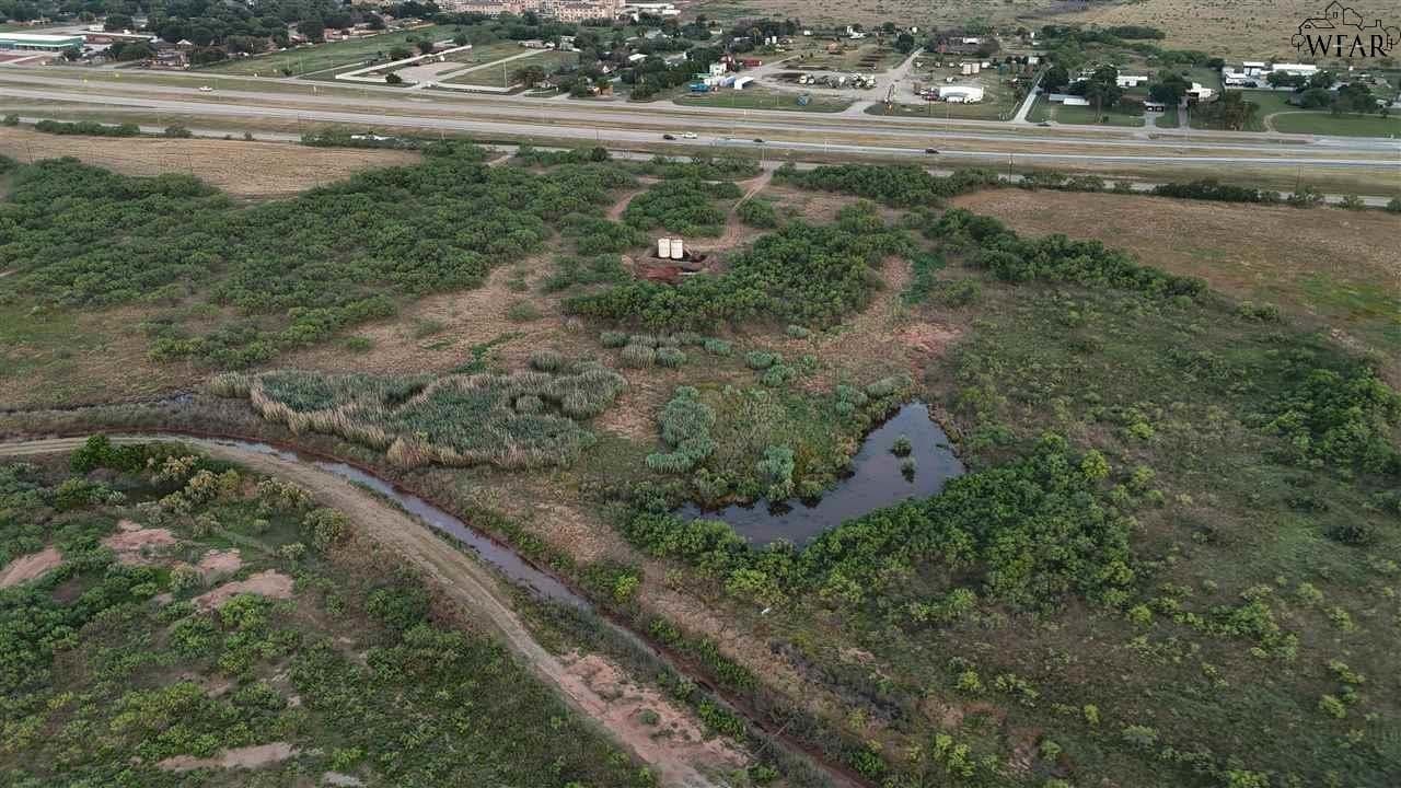 16.01 acres in Wichita County - photo 4