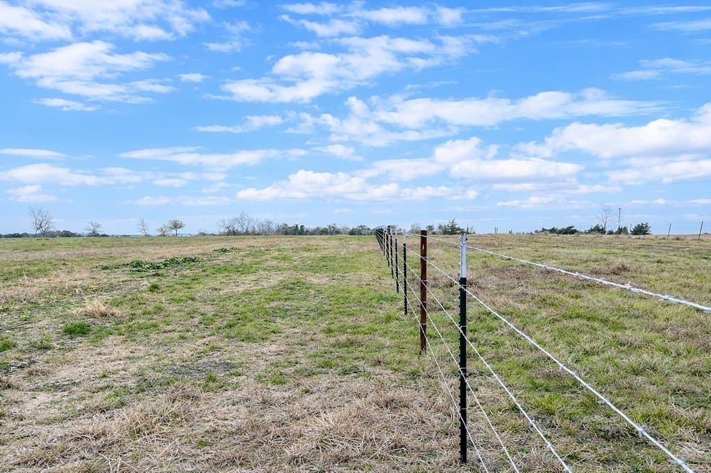 18 acres in Colorado County - photo 3