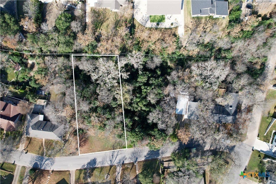 0.41 acres in McLennan County - photo 8