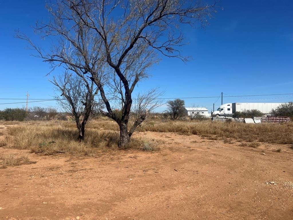 437,691 acres in Maverick County - photo 7