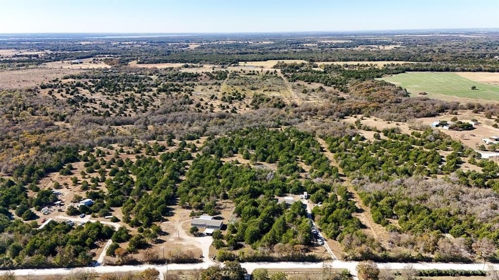 21.9 acres in Navarro County - photo 37