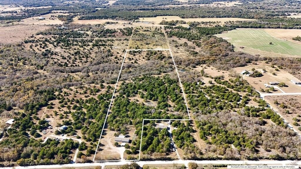 21.9 acres in Navarro County - photo 34