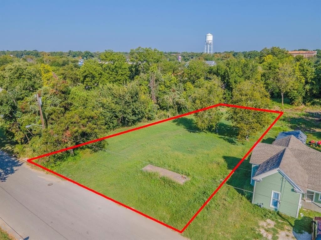 0.6 acres in Navarro County - photo 7