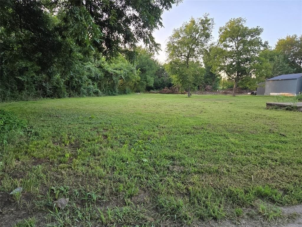 0.6 acres in Navarro County - photo 2
