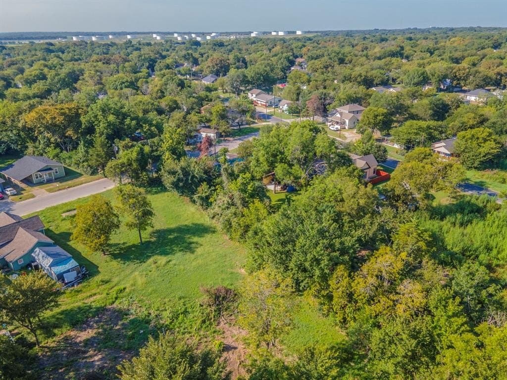 0.6 acres in Navarro County - photo 8
