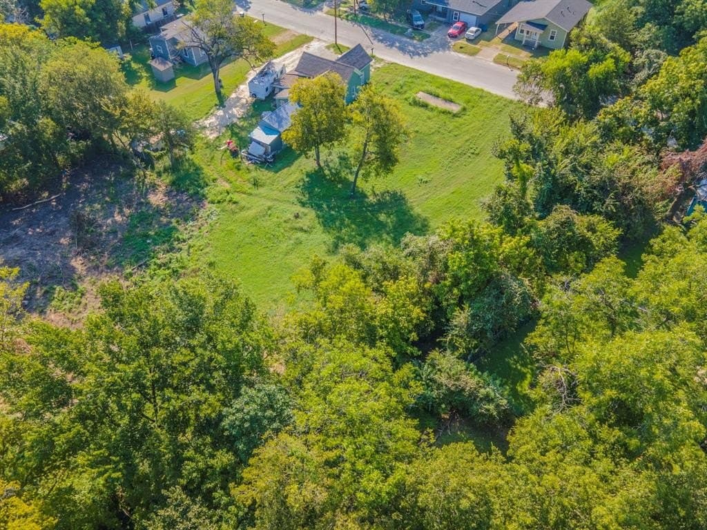 0.6 acres in Navarro County - photo 9