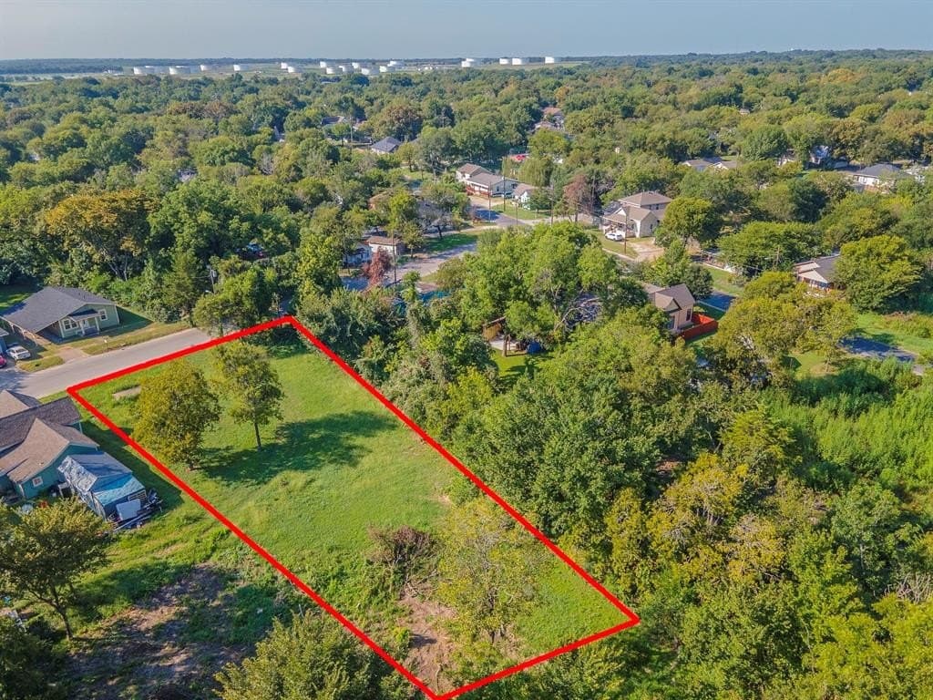 0.6 acres in Navarro County - photo 6