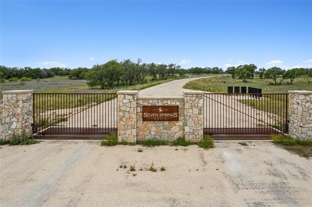 10.02 acres in Kimble County - photo 2
