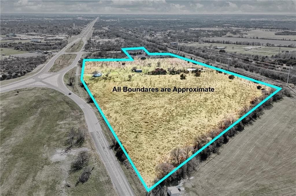 33.96 acres in McLennan County - photo 4