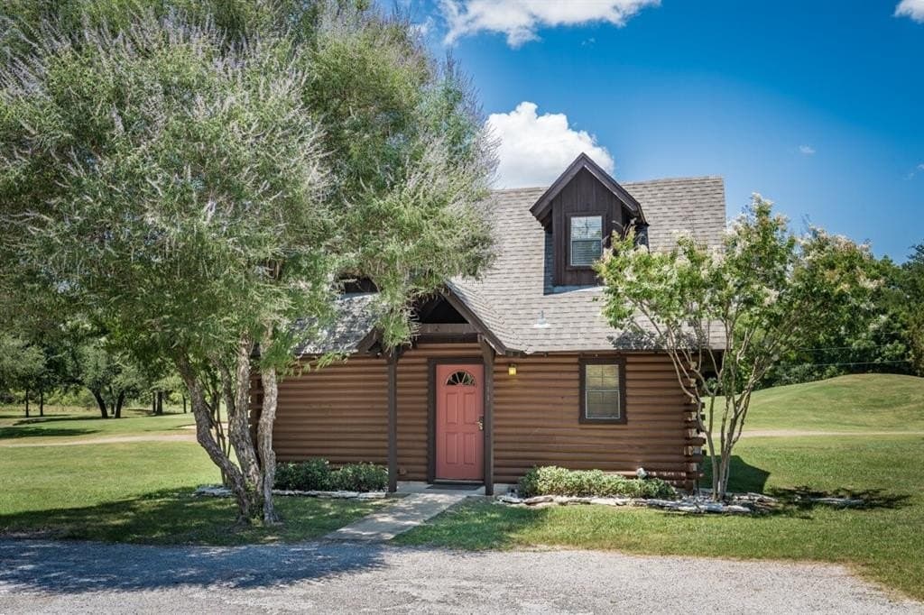 0.34 acres in Hill County - photo 9